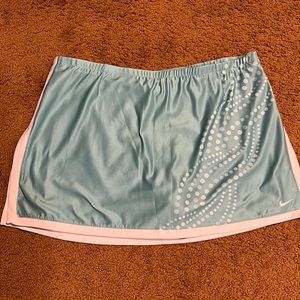 Nike turquoise skort